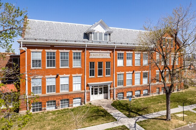 Sunnyside Denver Montessori Jr/Sr High School is a DPS public Montessori school.