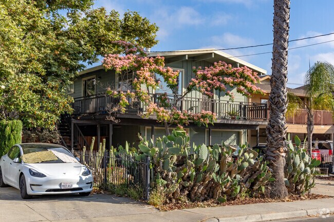 Craftsman-style homes are popular in Alviso.