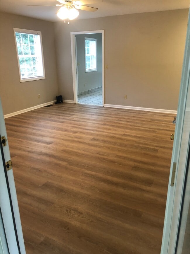 254 Sloans Grove Rd, Spartanburg, SC 29307 - photo 5