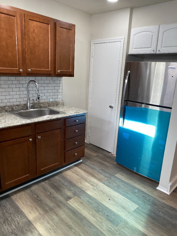 2652 S Sylmar St, Philadelphia, PA 19142 - photo 5