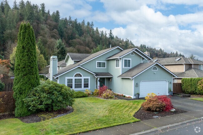 Traditional style homes are a common sight in the Elliott neighborhood.