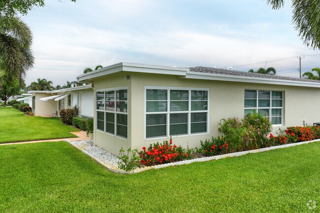 Pine Point Villas in San Castle offers charm and a cozy community feel.