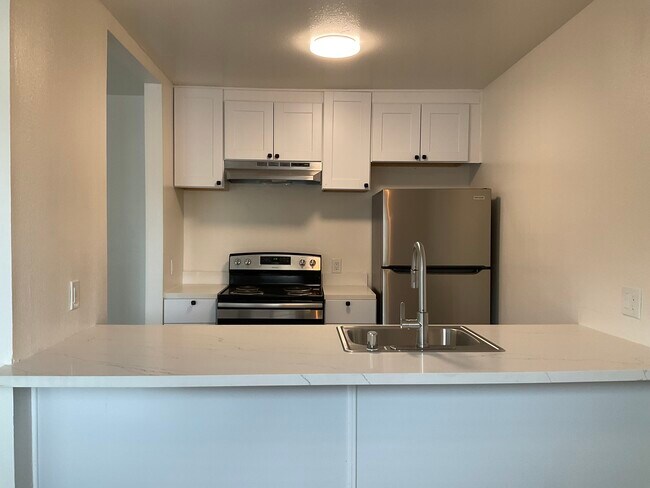 6902 Mission Gorge Rd unit B, San Diego, CA 92120 - photo 7