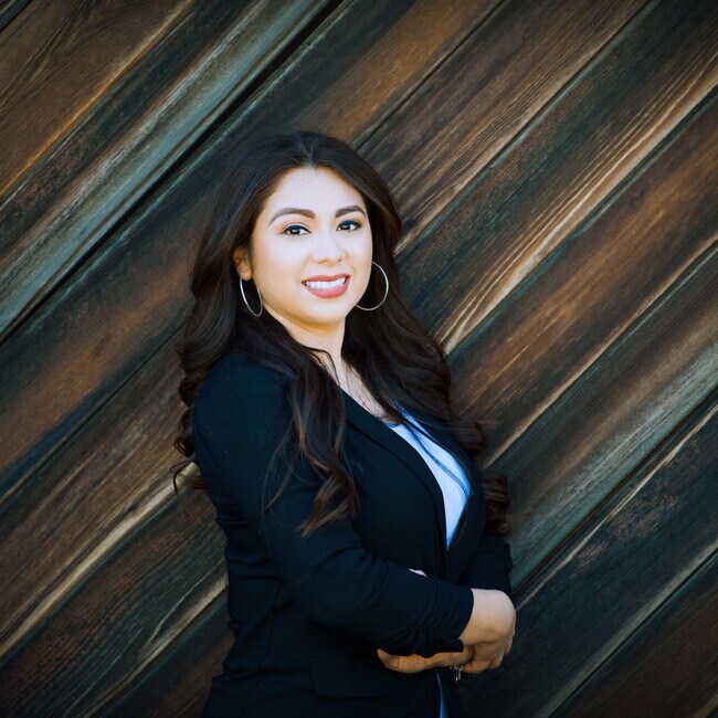 Agent Photo