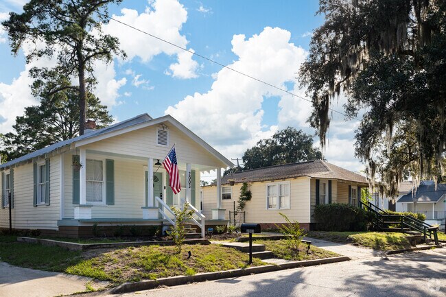 Centuries-old bungalows have been renovated in Oakland Park-Northgate-Eastgate.