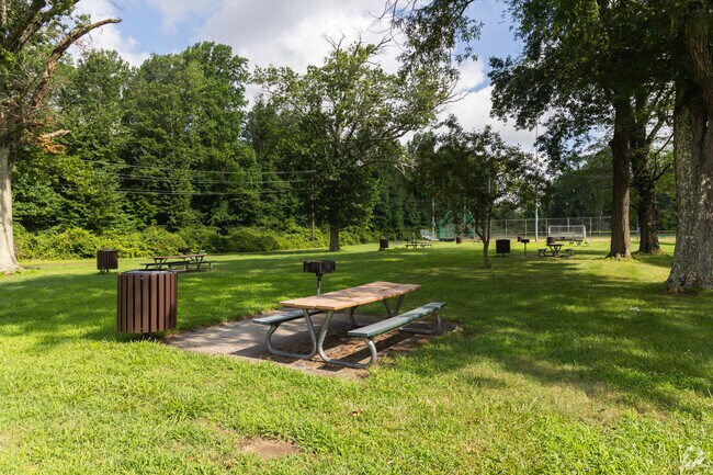 Crowshaw Park is the perfect place to have your family picnic or BBQ.