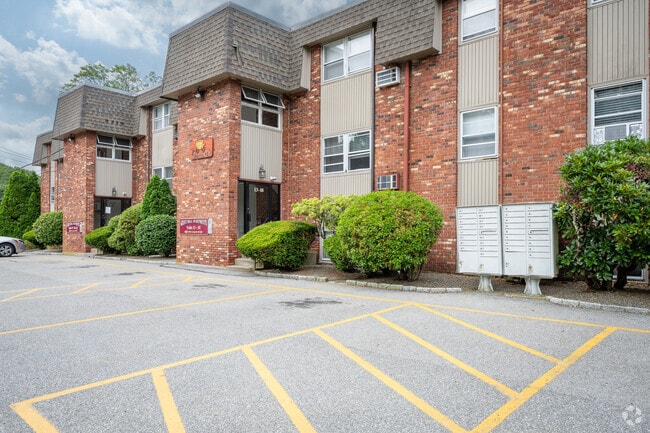 Gristmill Apartments, Warwick, RI 02886 - photo 5