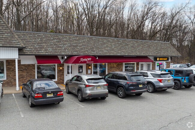 Amore Ristorante in nearby Woodland Park is a local destination for fine Italian dining.