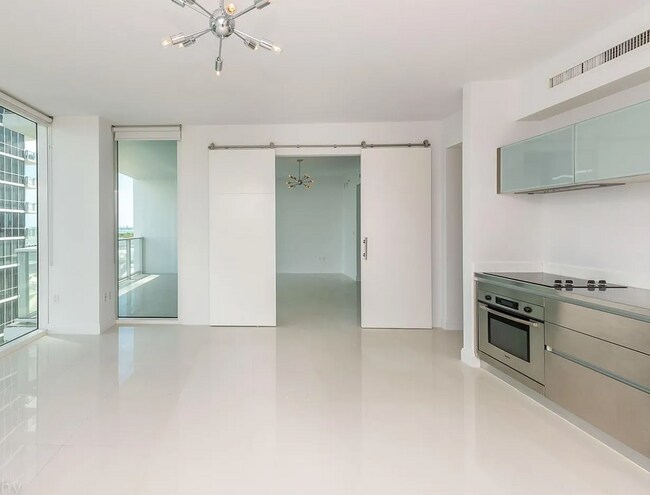 Ten Museum Park Condominiums unit 2508, Miami, FL 33132 - photo 2