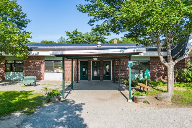 Main entrance to the Fisher-Mitchell School