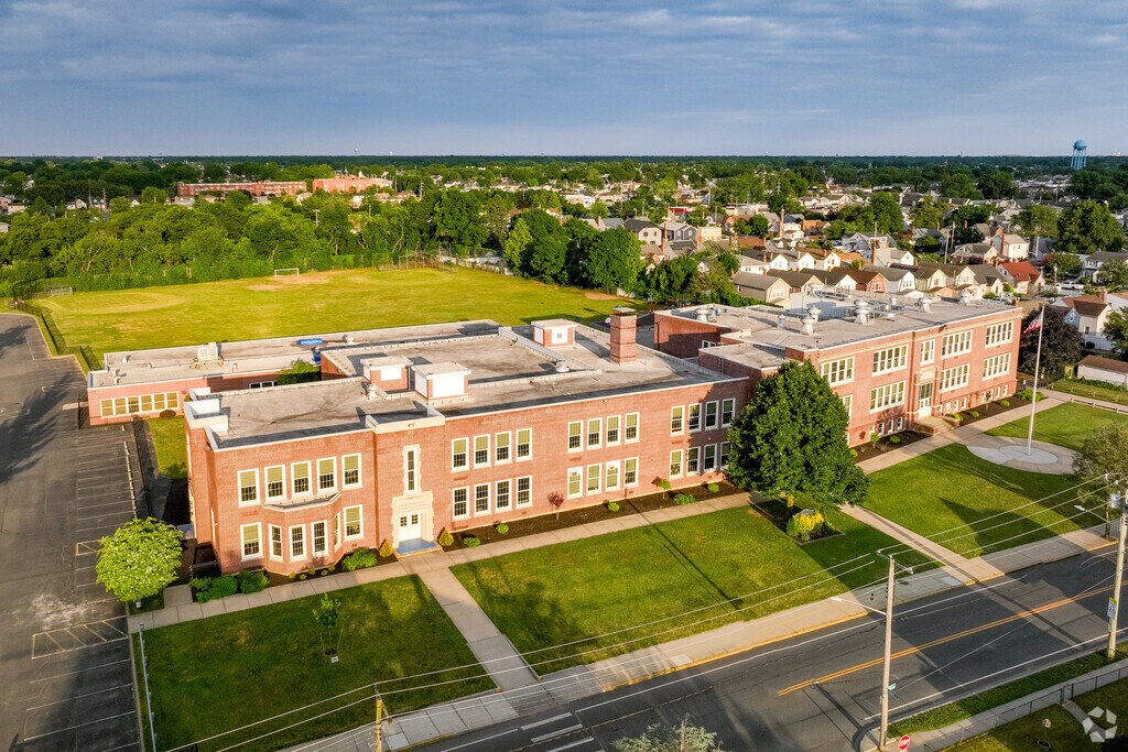 Welcome to Covert Avenue Elementary School located in Floral Park.