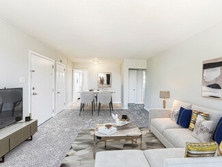 729 E Chestnut Ave, Vineland, NJ 08360