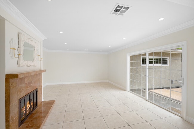 3805 Los Olivos Ln, La Crescenta, CA 91214 - photo 4