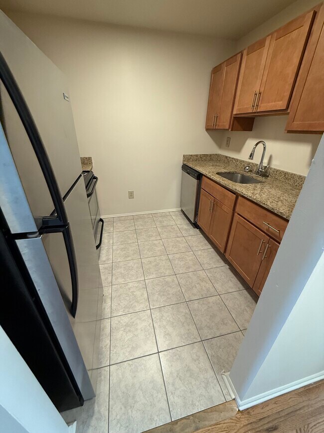 570 Central Ave unit 2, New Providence, NJ 07974 - photo 3