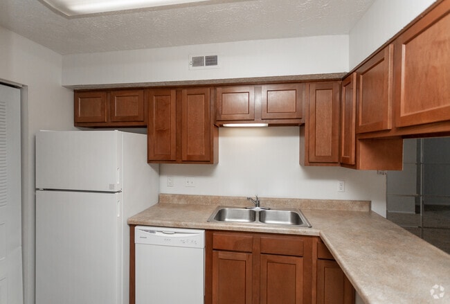 Bristol Square, Indianapolis, IN 46229 - photo 6