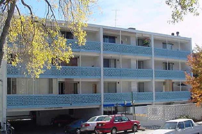 Emerson Gardens Apartments, Denver, CO 80209 - photo 2