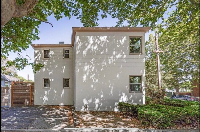 911 Myrtle St, San Jose, CA 95126 - photo 6