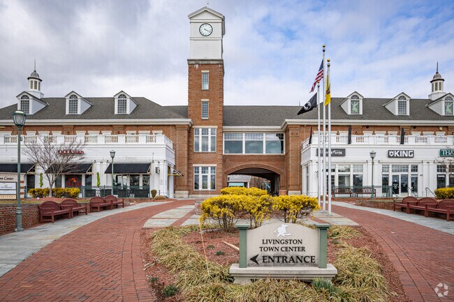 Livingston Town Center offers many shops, restaurants and places to sit.