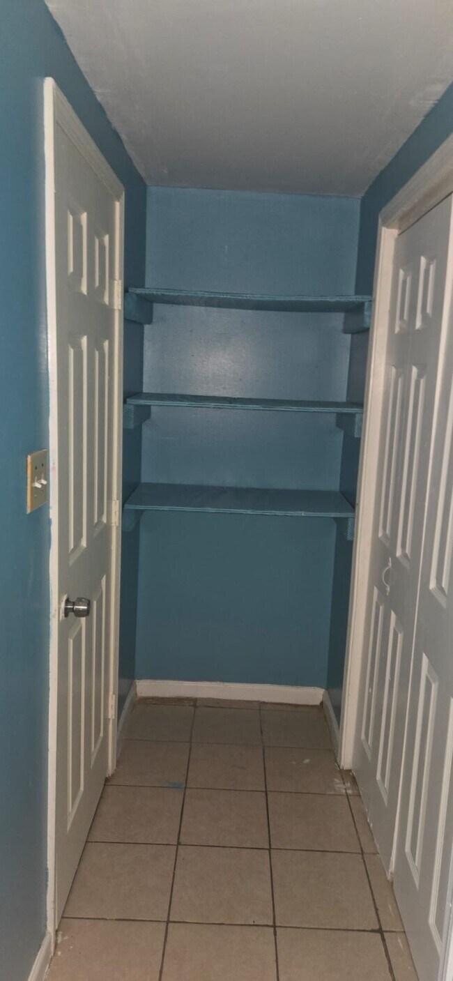 4122 S Johnson St unit 4122 s Johnson, New Orleans, LA 70125 - photo 4