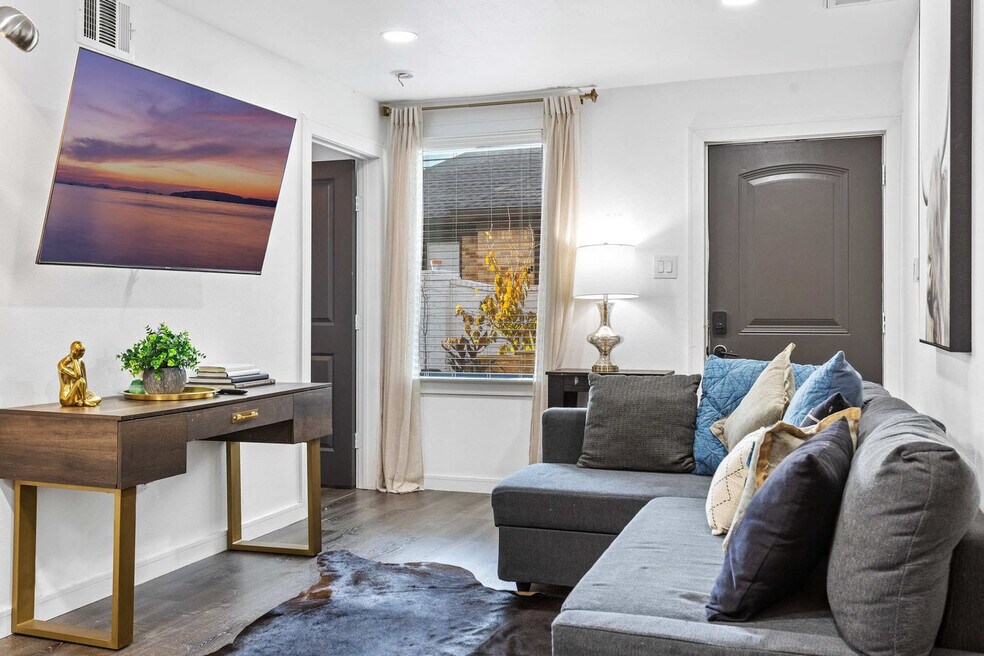 2620 Arbor St unit FL1-ID1257746P, Houston, TX 77004 - photo 1