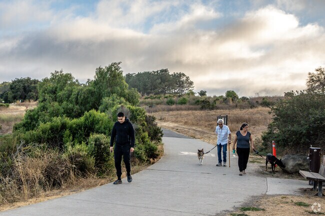 Oyster Bay Regional Shoreline offers some great evening walk pathways.