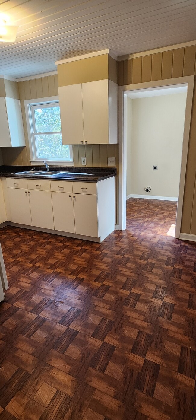 Kitchen with lots of cabinets
