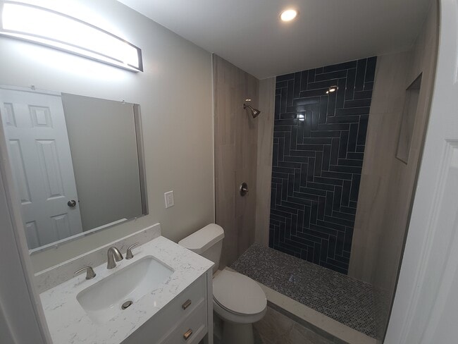 1905 E Louisiana Ave unit Mother-in-Law, Tampa, FL 33610 - photo 5