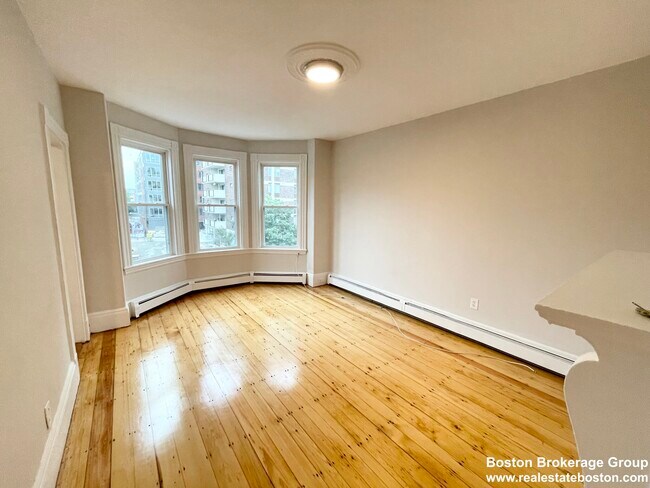 1574 Tremont St unit 2, Roxbury Crossing, MA 02120 - photo 2