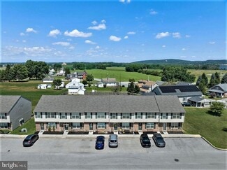 211 N Oxford Ave, Mcsherrystown, PA 17344