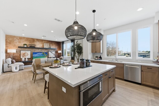 1665 Ellen Craig Ave, Alameda, CA 94501 - photo 3