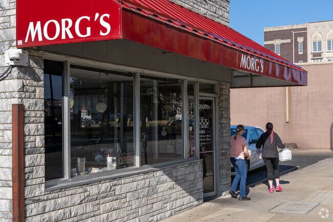 Residents of Neighbors Helping Neighbors can enjoy Morg’s Diner just 2 miles away.