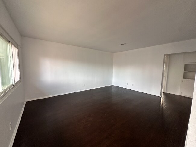 10929 Buford Ave unit 10927 1/2, Inglewood, CA 90304 - photo 6