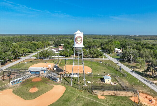 Aerial view of Jimmy Thomas Memorial Park