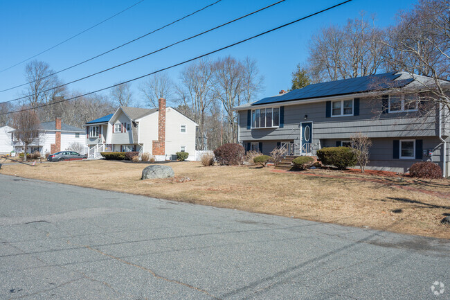 Split-level homes are the most popular architectural design in the Winters Corner neighborhood.