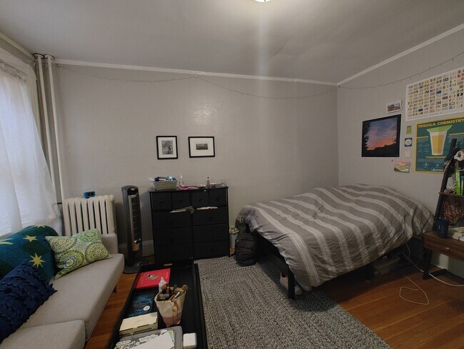 74 Revere St unit 3R, Boston, MA 02114 - photo 6