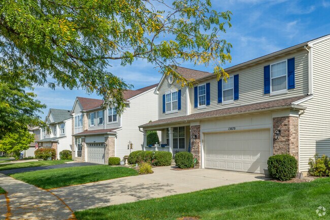 Tranquil tree lined streets make up the Heatherstone neighborhood.