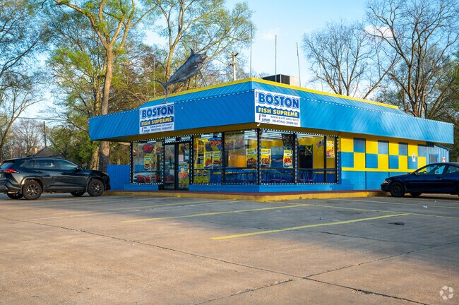 Boston Fish Supreme in Wahouma has daily specials to chose from.