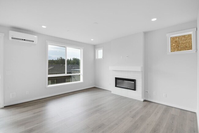 13211 NE 127th Way unit A, Kirkland, WA 98034 - photo 2