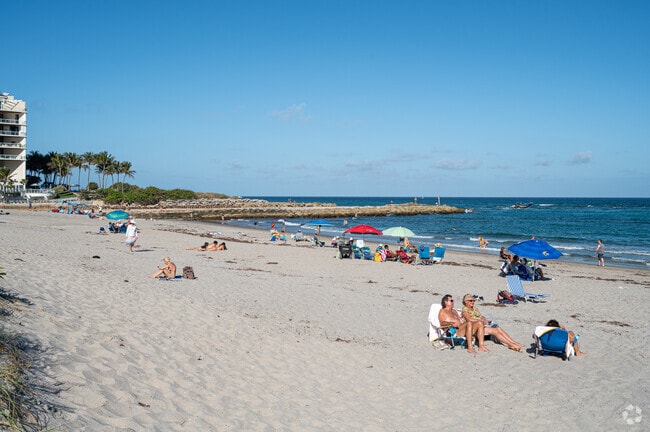 South Inlet Park has beautiful beaches for Boca Pointe residents as well.