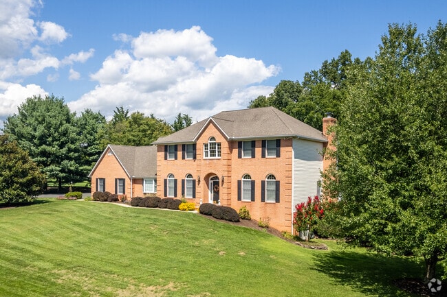 Large Colonial Revivals are a popular home style in Jacksonville.