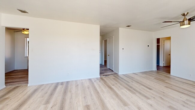 1332 Pyramid Cir, Las Vegas, NV 89108 - photo 2