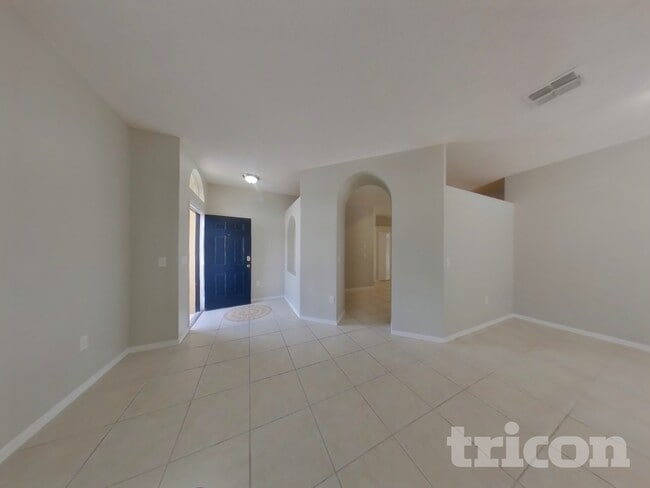 3851 Andover Cay Blvd, Orlando, FL 32825 - photo 2