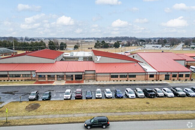 Wapakoneta offers many community centers such as the local YMCA.