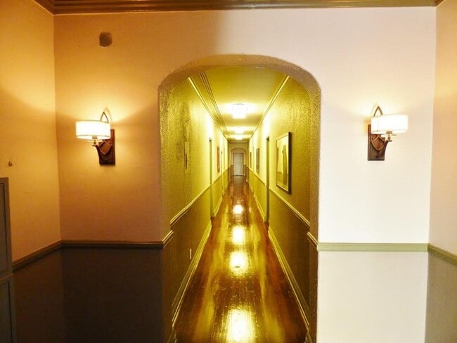 Elk Villas...Newly Remodeled Gorgeous Apartments...Prime Location!, Glendale, CA 91205 - photo 4