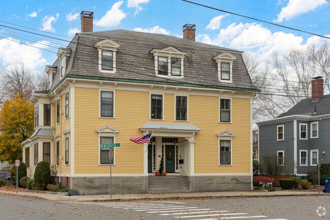 Colonial-style homes near Salem Common reflect 19th-century architectural charm.