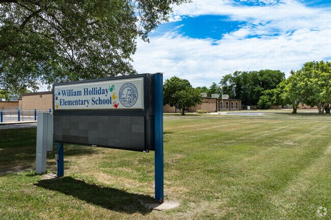 William Holliday Elementary School aligns with Illinois state standards.