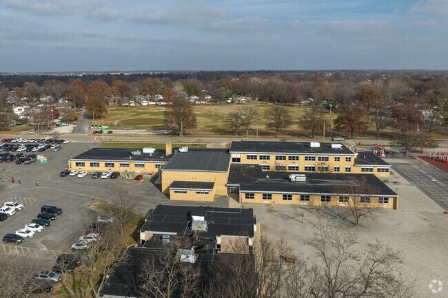 Highland Primary School front entrance sign displays important reminders for parents.
