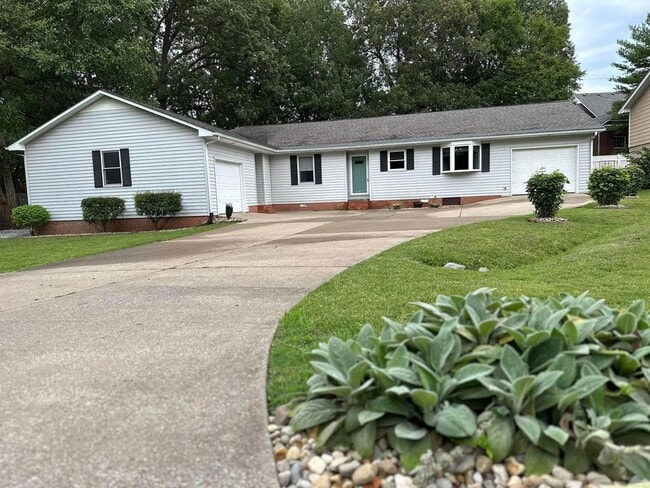 3940 Halehaven Dr, Paducah, KY 42001 - photo 2