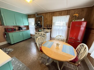 352-354 W Main St, North Adams, MA 01247