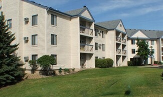 1611 Pleasant St, Lauderdale, MN 55108